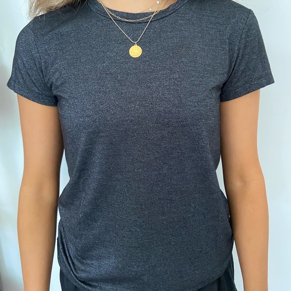 Aritzia T-Shirt - Picture 1 of 3